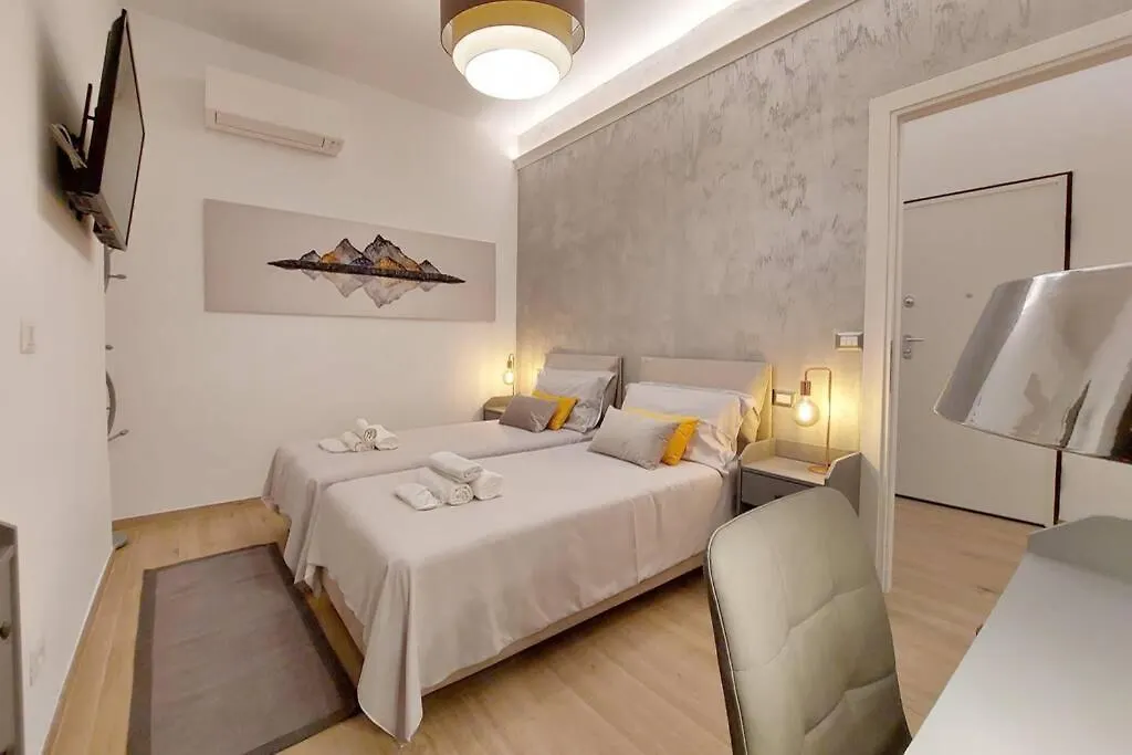 Aventino Contemporary Apartment Rome