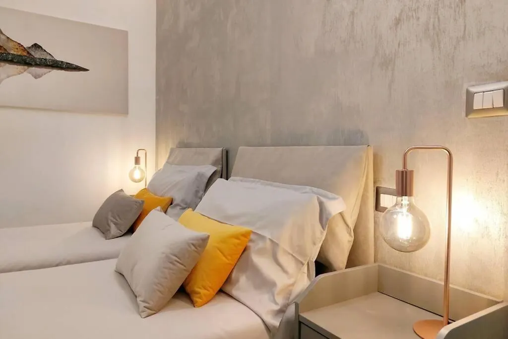 Aventino Contemporary Apartment Rome