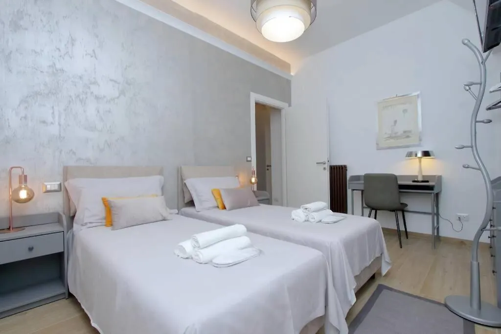 Aventino Contemporary Apartment Rome