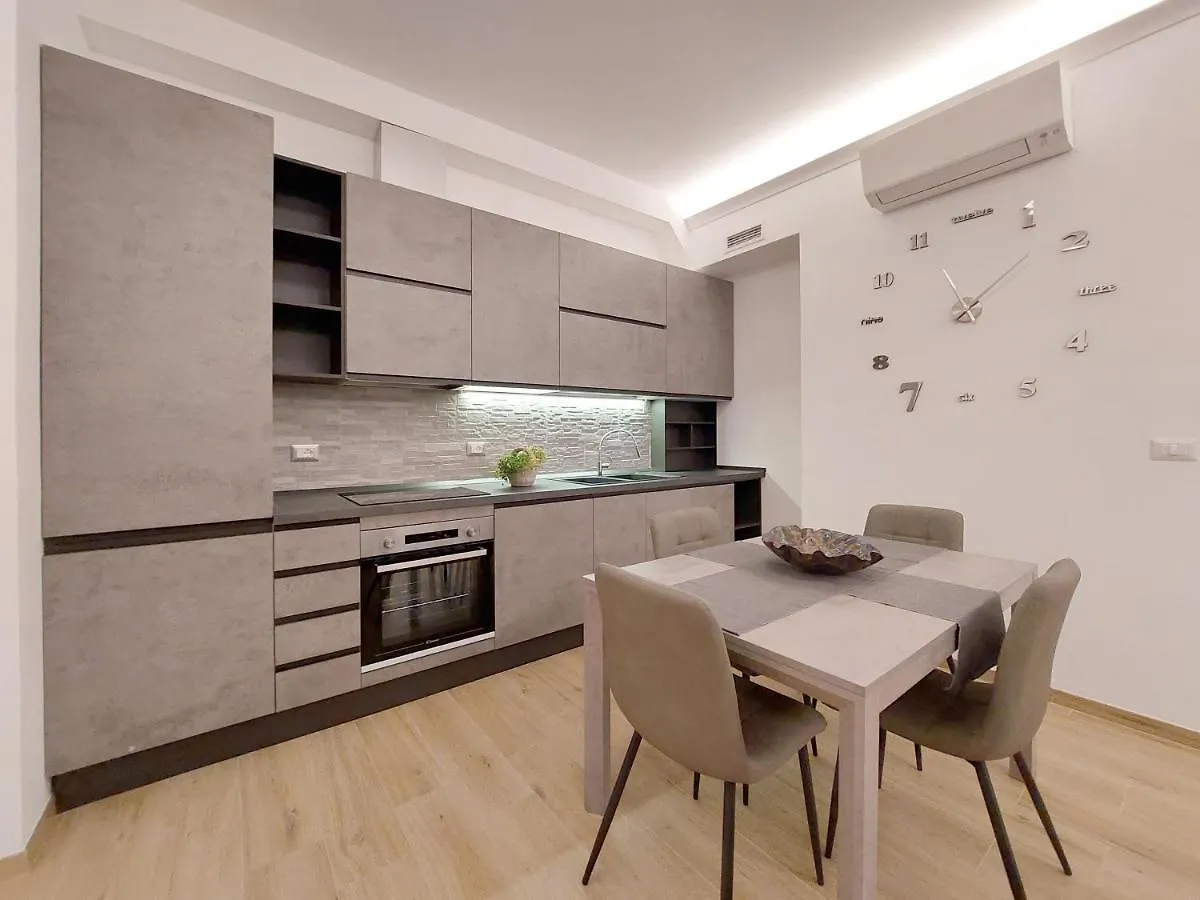 Aventino Contemporary Apartment Rome